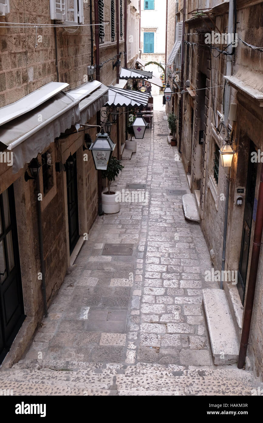 Gasse in der Altstadt von Dubrovnik, Kroatien Stockfoto