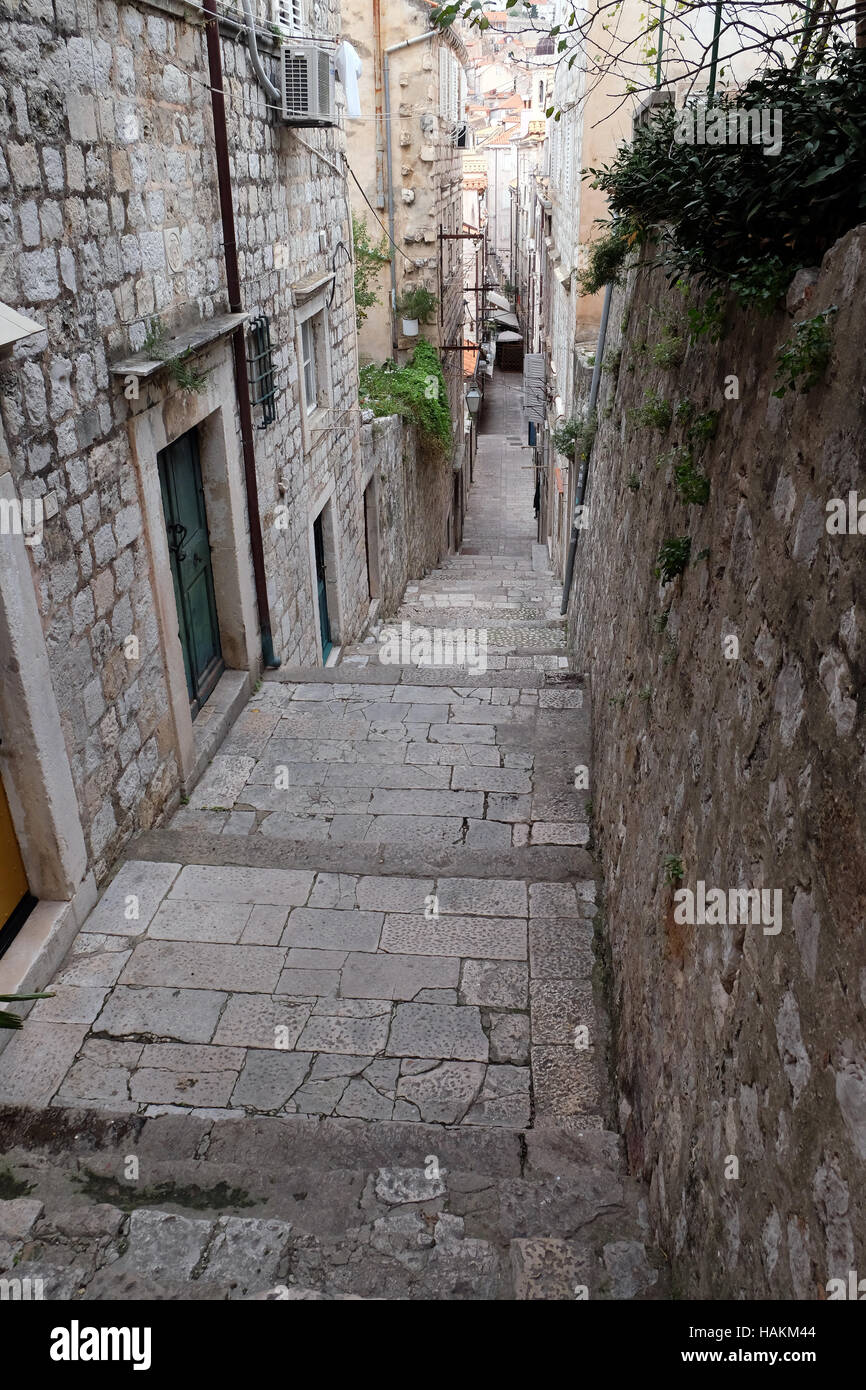 Gasse in der Altstadt von Dubrovnik, Kroatien Stockfoto
