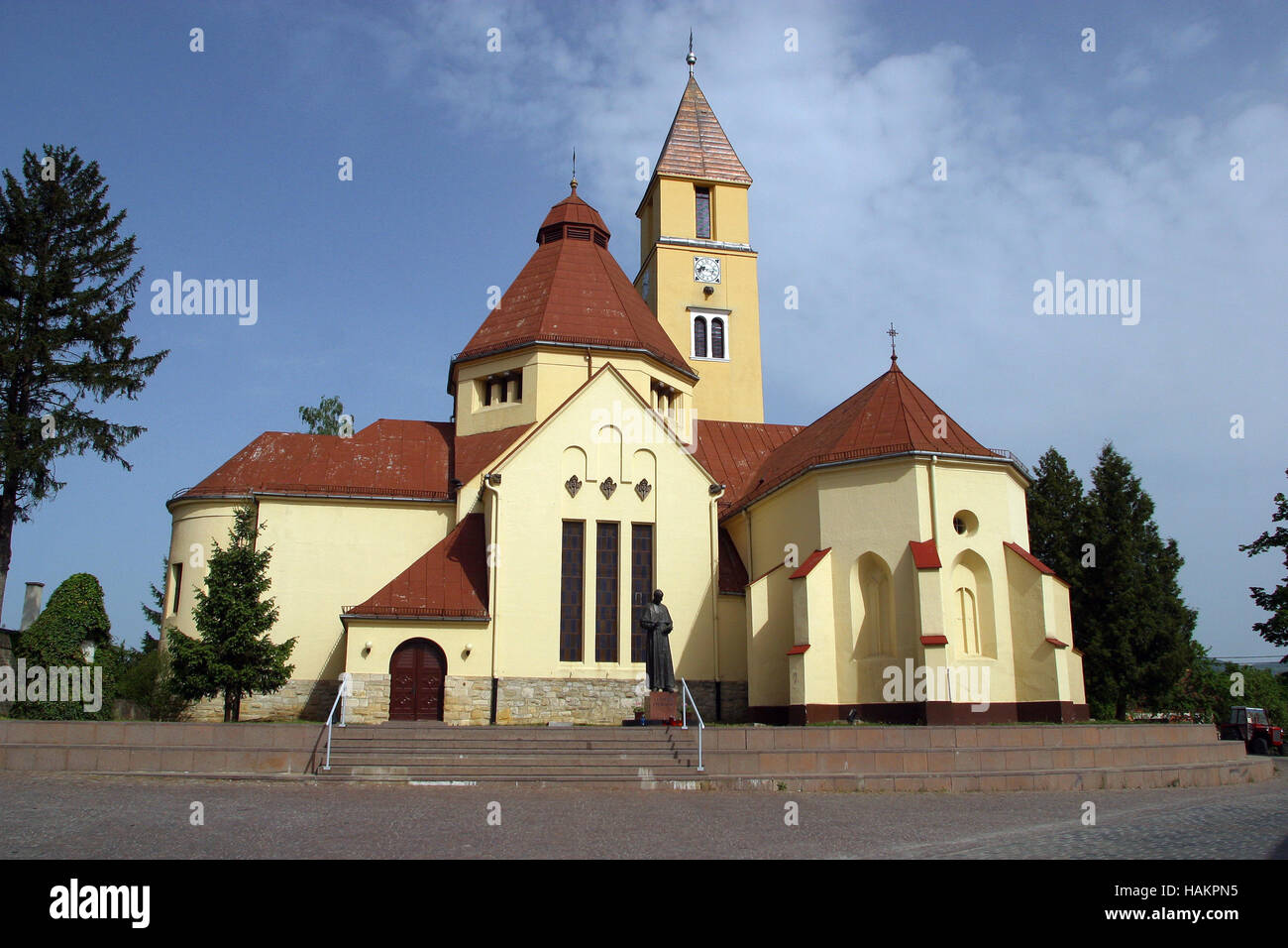 Pfarrkirche der Heiligen Dreifaltigkeit in Krasic, Kroatien Stockfoto