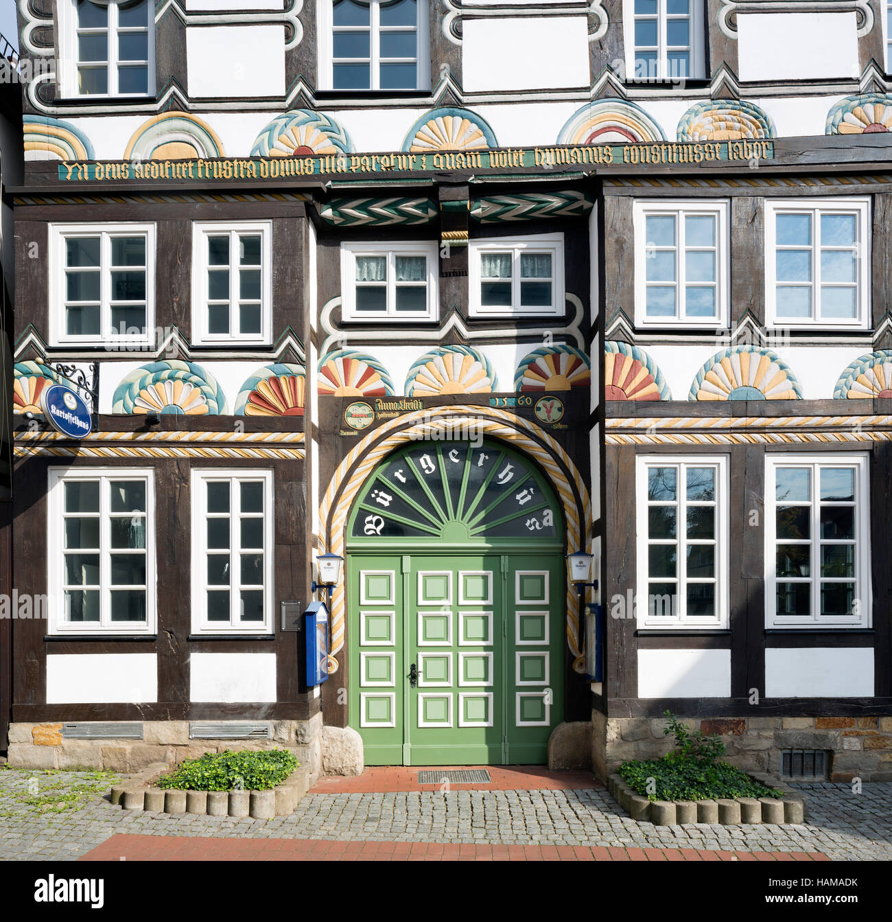 Bürgerhus Eingang, Fachwerkhaus von 1560, Kupferschmiedestraße, Altstadt Hameln, Niedersachsen, Deutschland Stockfoto
