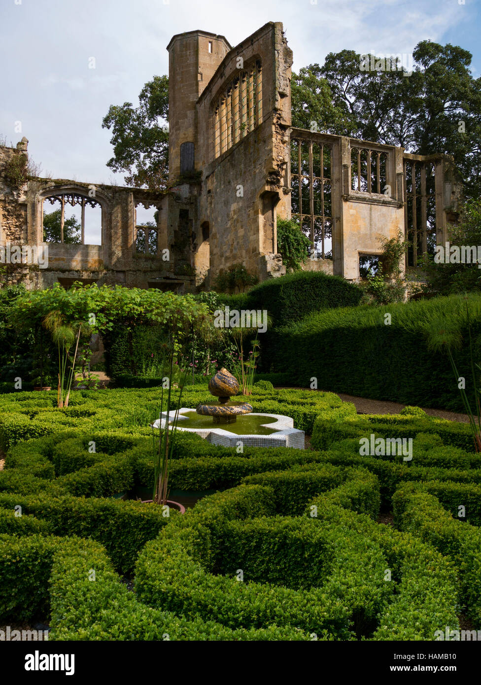 Die wunderschönen Gärten in Sudeley Castle in der Nähe von Winchcombe in den englischen Cotswolds. Stockfoto