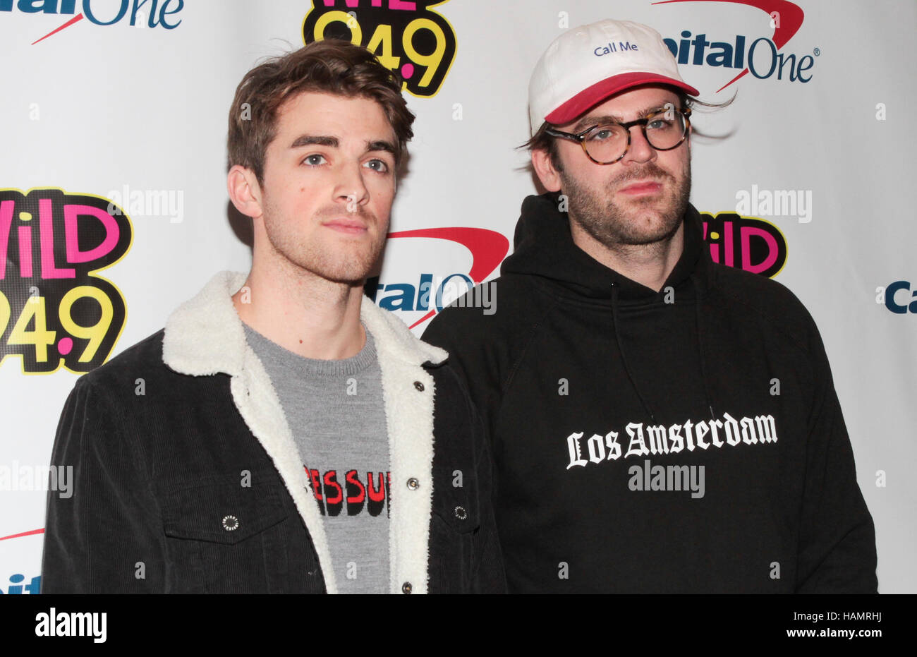 San Jose, USA. 1. Dezember 2016. Aufnahme Künstler (L-R) Andrew Taggart und Alex Pall des Musik-Duos The Chainsmokers Teilnahme an WiLD 94.9 FM Jingle Ball 2016 präsentiert von Capital One im SAP-Center am 1. Dezember 2016 in San Jose, Kalifornien. Kredit: die Stockfoto