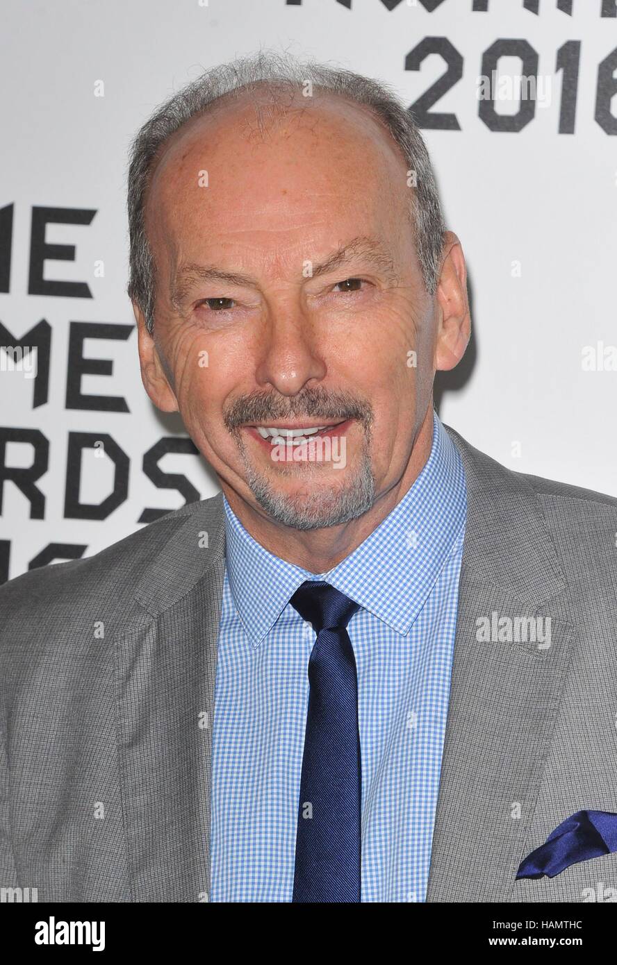 Los Angeles, Kalifornien, USA. 1. Dezember 2016. Peter Moore im Ankunftsbereich für The Game Awards 2016, Microsoft Theater, Los Angeles, Kalifornien 1. Dezember 2016. Bildnachweis: Elizabeth Goodenough/Everett Collection/Alamy Live-Nachrichten Stockfoto