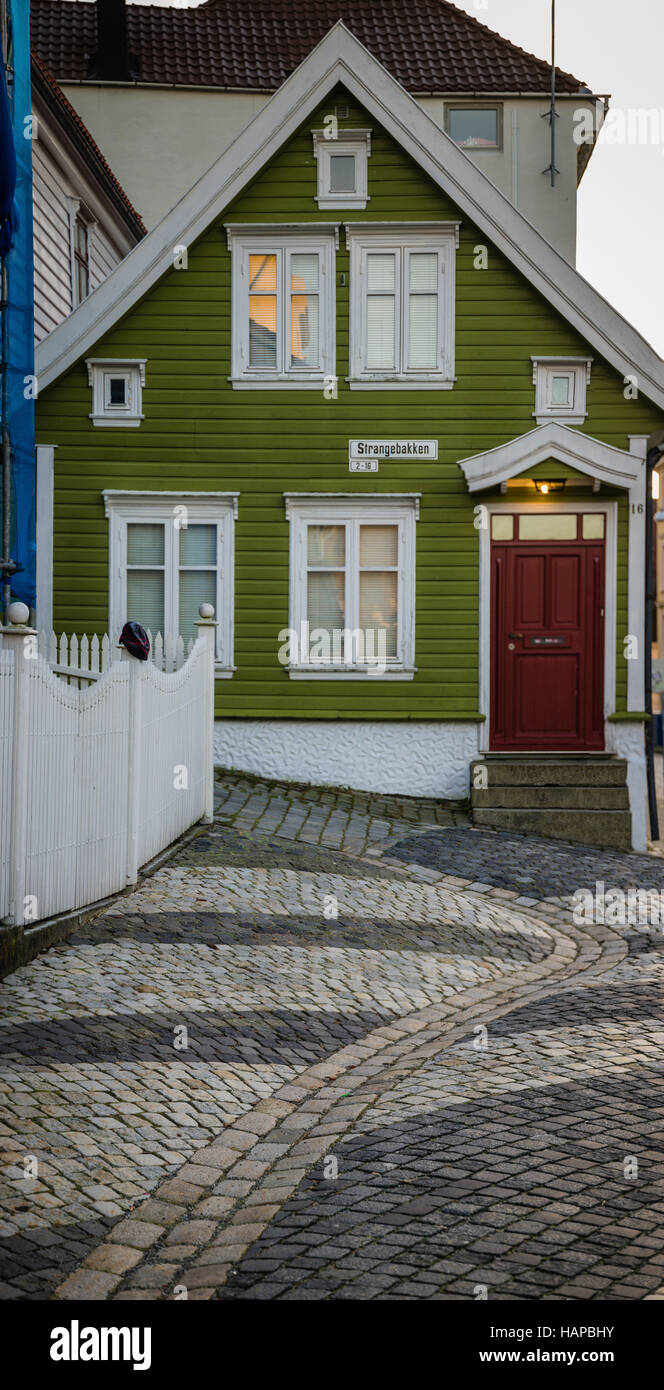 Gehäuse in alten Bergen, Norwegen.  Die traditionellen Holzarchitektur ist eine touristische Attraktion. Stockfoto