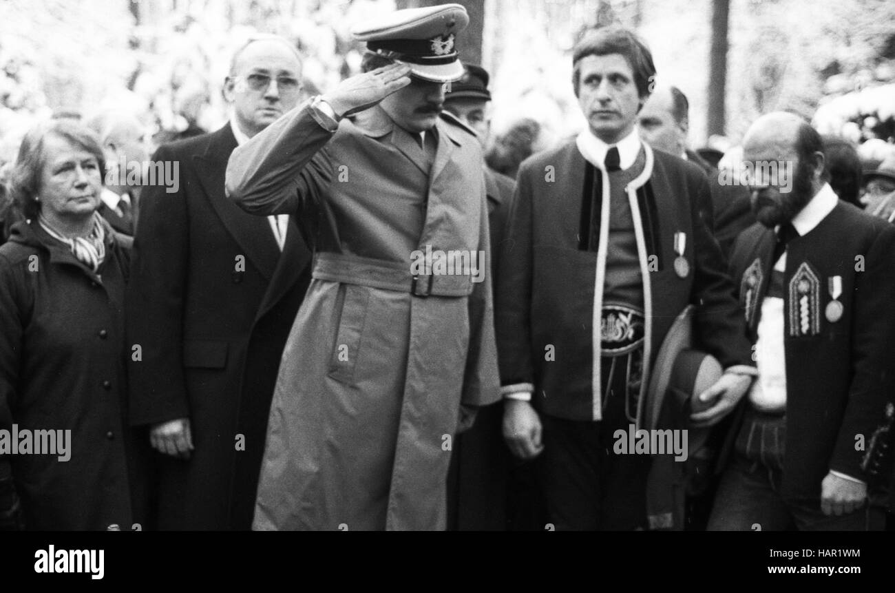 Beerdigung des verurteilten Kriegsverbrechers Karl Doenitz am 6. Januar 1981 in Aumuehle bei Hamburg. | weltweite Nutzung Stockfoto