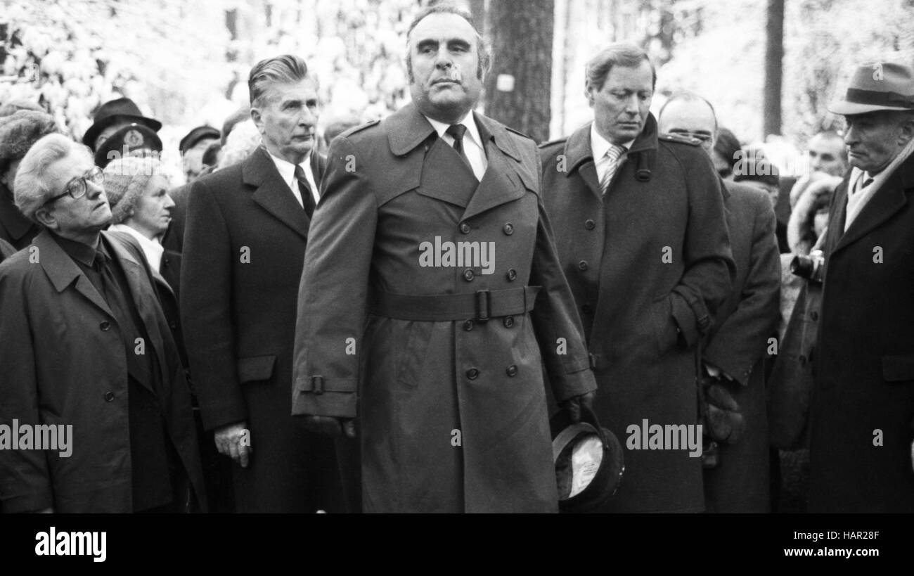 Beerdigung des verurteilten Kriegsverbrechers Karl Doenitz am 6. Januar 1981 in Aumuehle bei Hamburg. | weltweite Nutzung Stockfoto