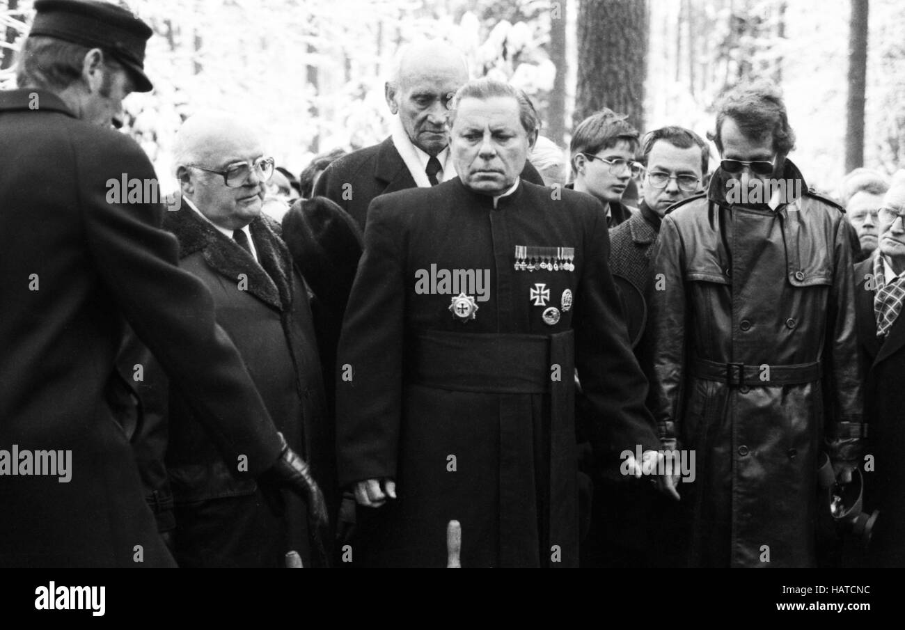Beerdigung des verurteilten Kriegsverbrechers Karl Doenitz am 6. Januar 1981 in Aumuehle bei Hamburg. | weltweite Nutzung Stockfoto