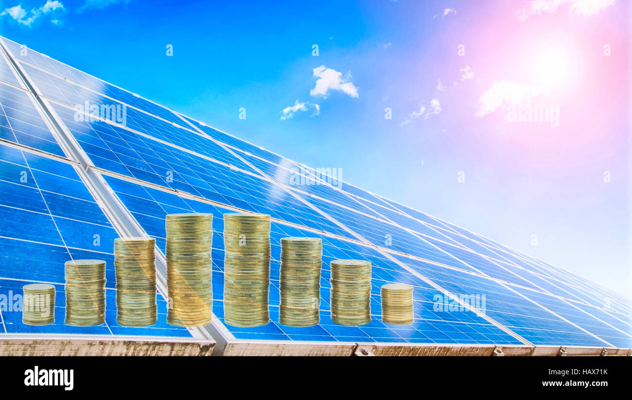 Solarzellen Photovoltaik, Geld Stockfoto