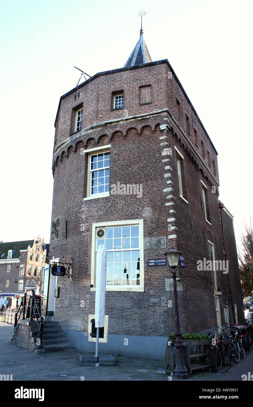 15. Jahrhundert Schreierstoren, ursprünglich Teil der mittelalterlichen Stadtmauer Verteidigung von Amsterdam, Niederlande Stockfoto