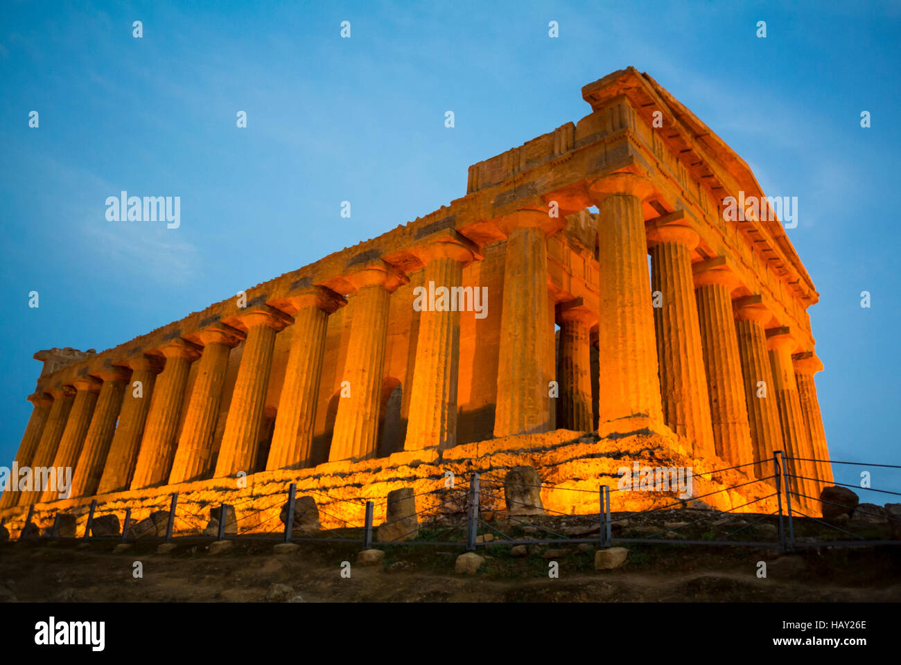 Der Tempel der Concordia ist ein antiker griechischer Tempel im Tal der Tempel, Agrigento, AG, Italien Stockfoto