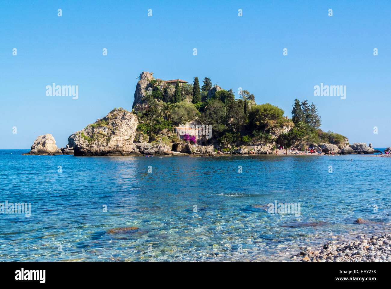 Taormina, Messine, Sizilien, Italien, Isola bella, bekannt als Perle des Ionischen Meeres. Stockfoto