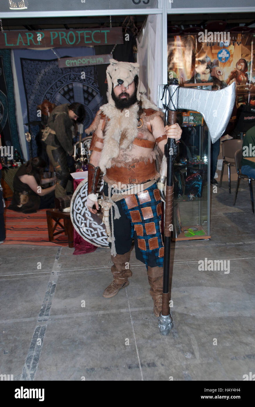 Athen, Griechenland. 3. Dezember 2016. AthensCon 16 Cosplay. AthensCon ist die erste große Tagung in Griechenland, die weltweit Comic-Cons und Konventionen, die beliebte Interessen unserer Zeit stark beeinflusst. © Dimitrios Sotiriou/Pacific Press/Alamy Live-Nachrichten Stockfoto