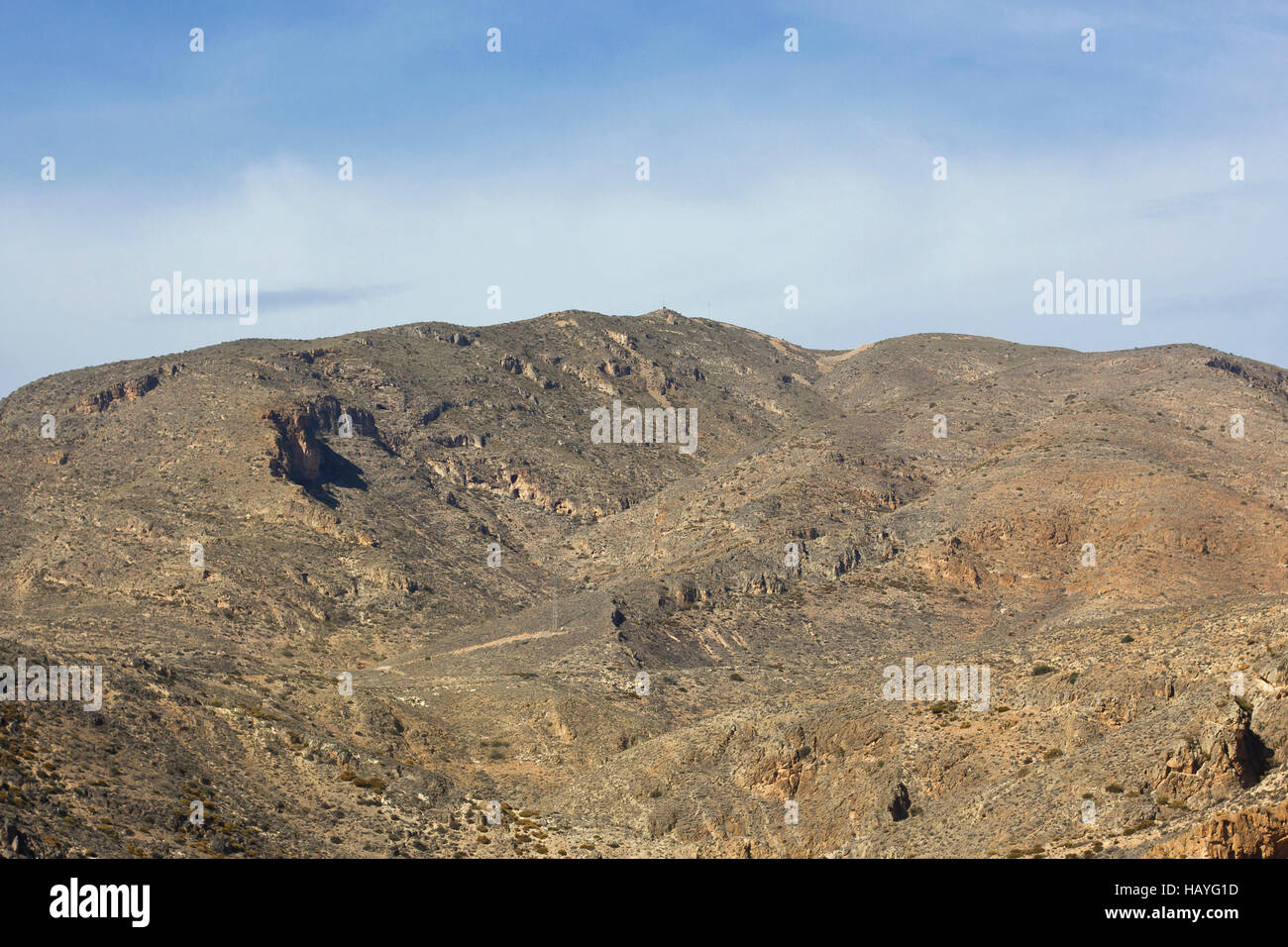 Hügelige Wüstenlandschaft in Almeria (Spanien). Stockfoto