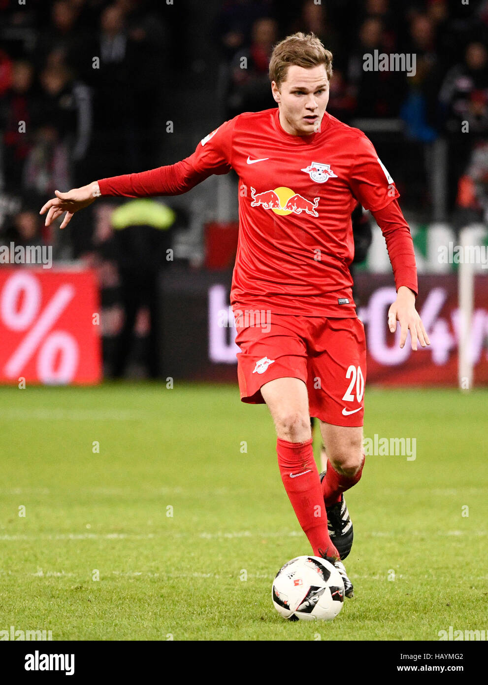 BayArena Leverkusen Deutschland 18.11.2016 1. Fußball-Bundesliga Saison 2016/17 matchday11, Bayer 04 Leverkusen vs. RB Leipzig---Benno Schmitz (Leipzig) Stockfoto