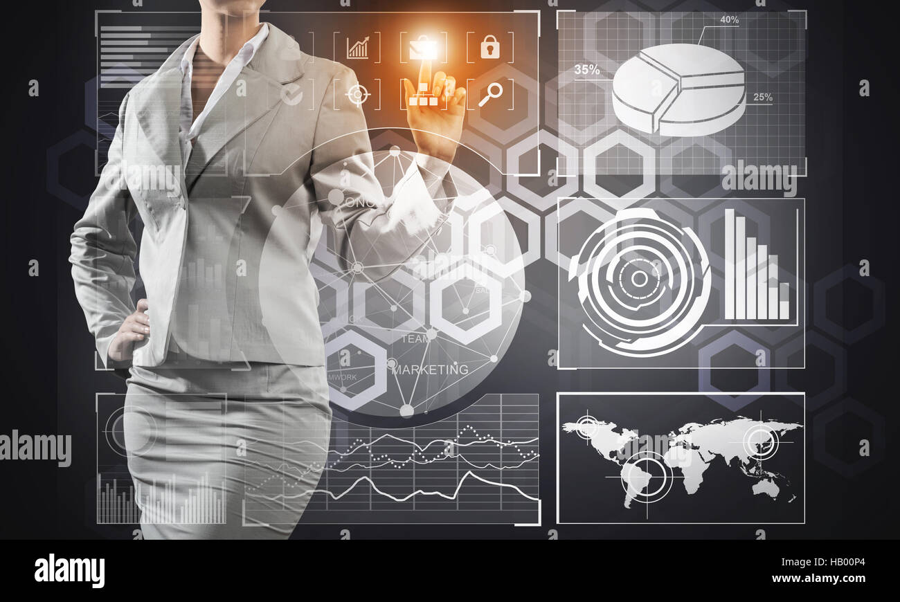 Geschäftsfrau, die mit modernen Technologien Stockfoto