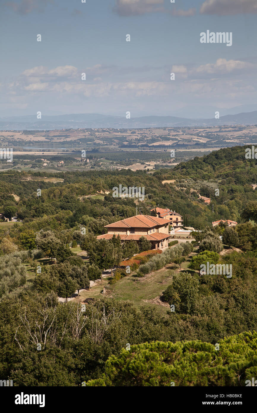 Blick in Richtung Umbrien von Montepulciano, Toskana, Italien. Stockfoto