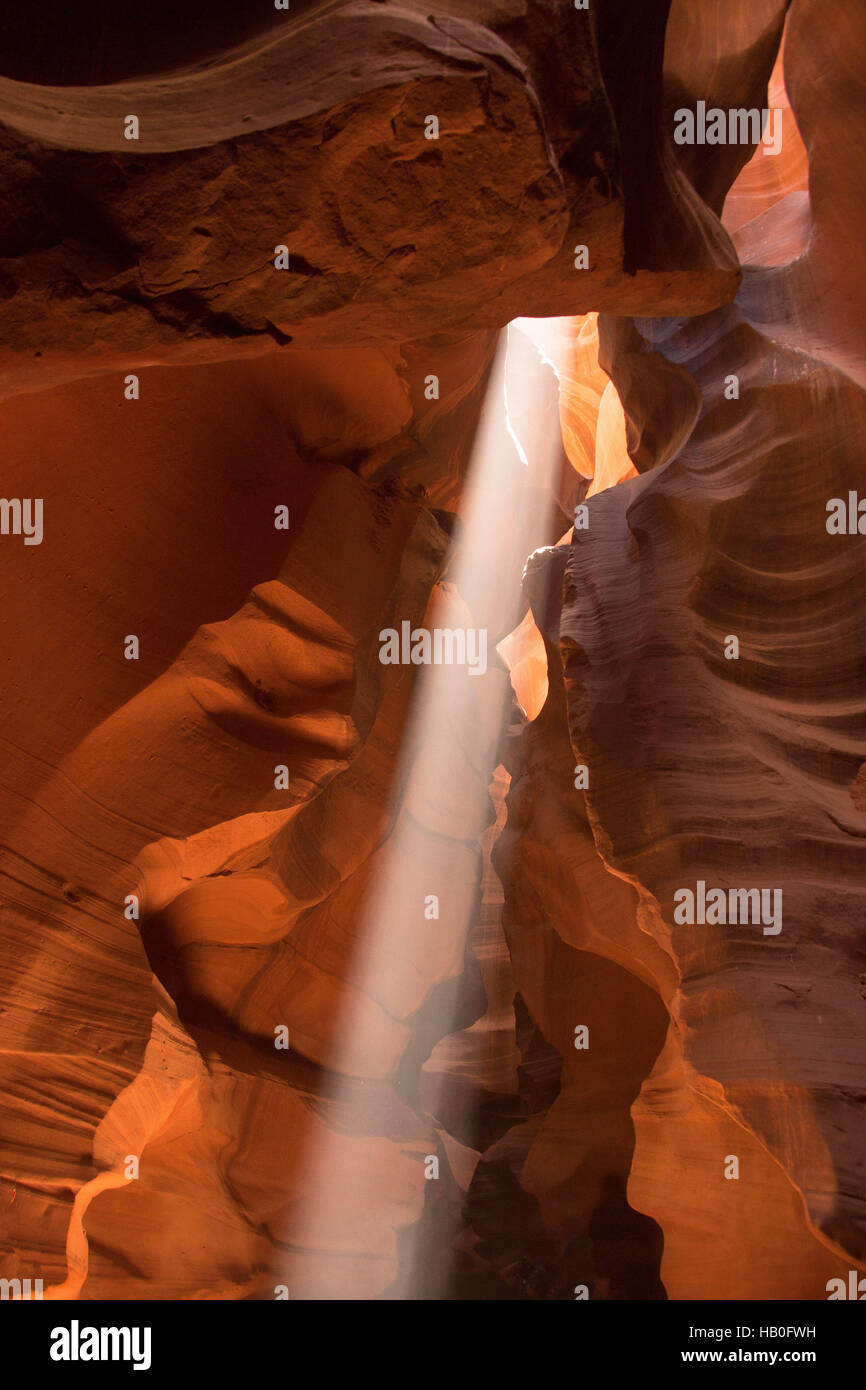 Sonnenstrahlen im Antelope Canyon, Arizona, USA Stockfoto