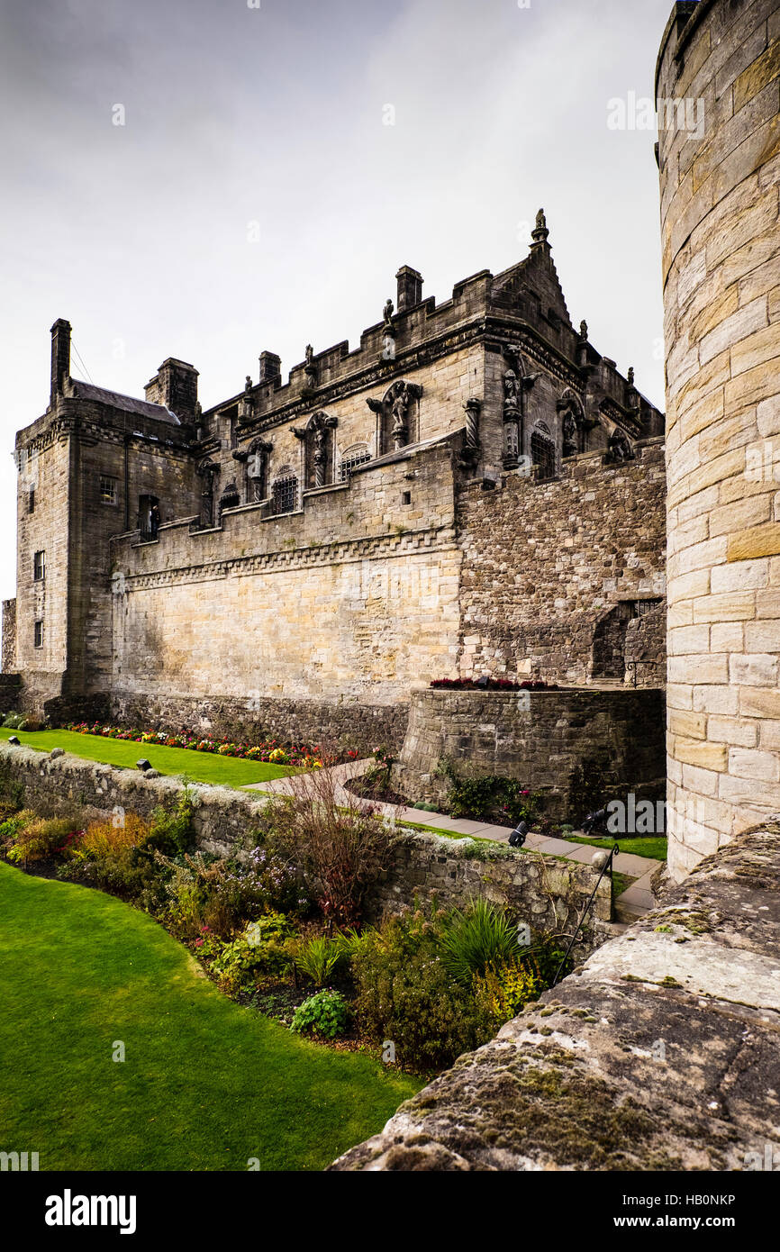 Fassade und defensive Zinnen, Stirling Castle, Stirling, Schottland Stockfoto