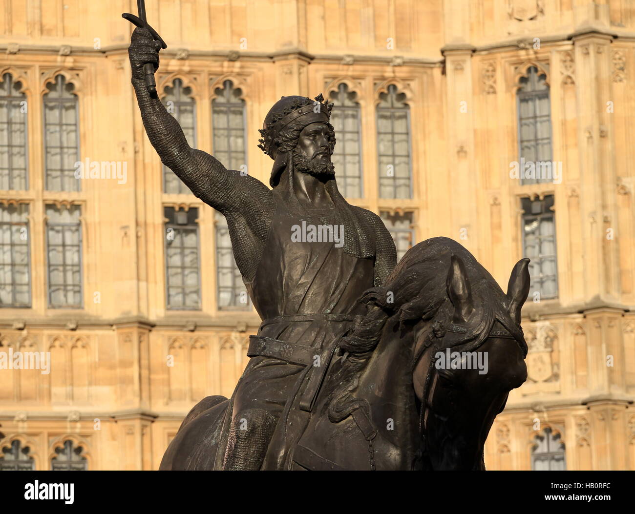 Statue von König Richard 1. außerhalb den Houses of Parliament. Stockfoto