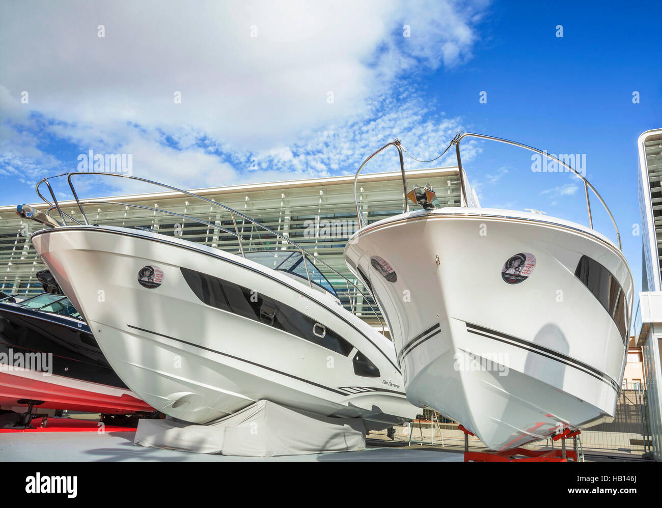 VALENCIA, SPANIEN - 5. NOVEMBER 2016. Die Valencia Boat Show am Marina Real Juan Carlos I, alten Hafen an der Mittelmeer-Küste Stockfoto