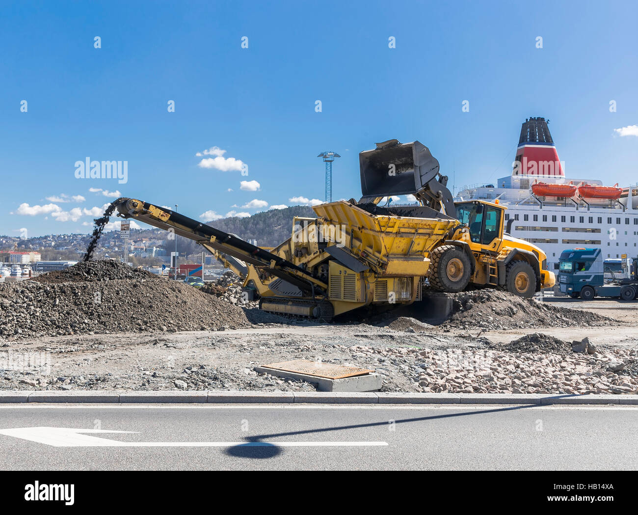 Stone Crusher recycelt Aggregat für den Straßenbau Stockfoto