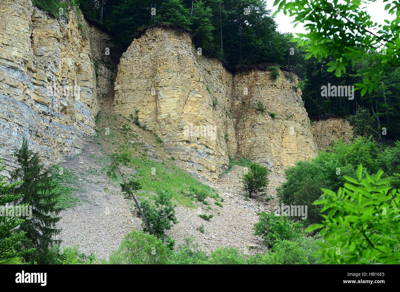 Erdrutsch, Gesteinsschichten; Deutschland, schwäbische Alb; Stockfoto