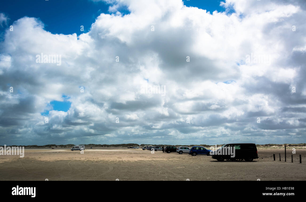 Wolken, Strand, Autos, Insel romo Stockfoto