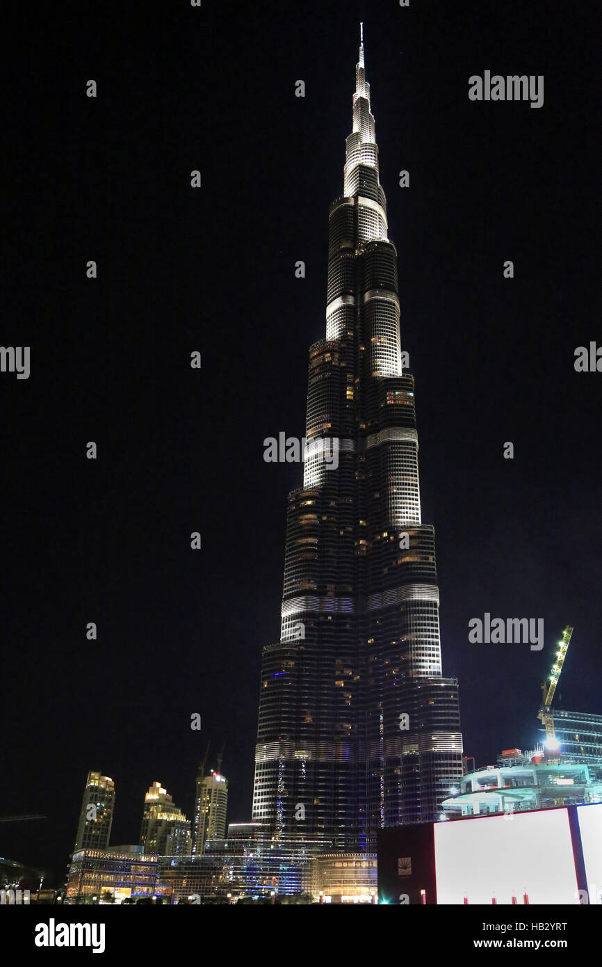 Dubai, Burj Khalifa in der Nacht Stockfoto