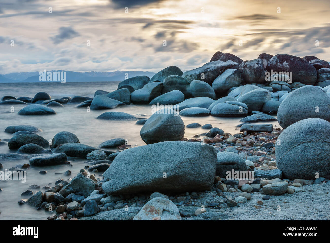 Lake Tahoe an einem schönen Herbsttag Stockfoto