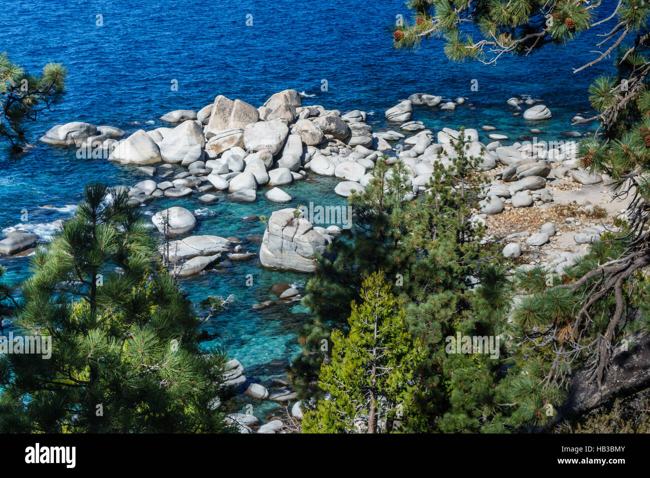 Lake Tahoe an einem schönen Herbsttag Stockfoto