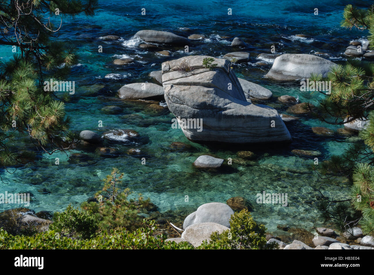 Lake Tahoe an einem schönen Herbsttag Stockfoto