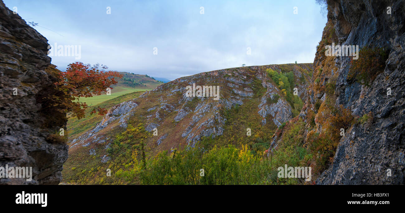 Berge in Herbsttag Stockfoto