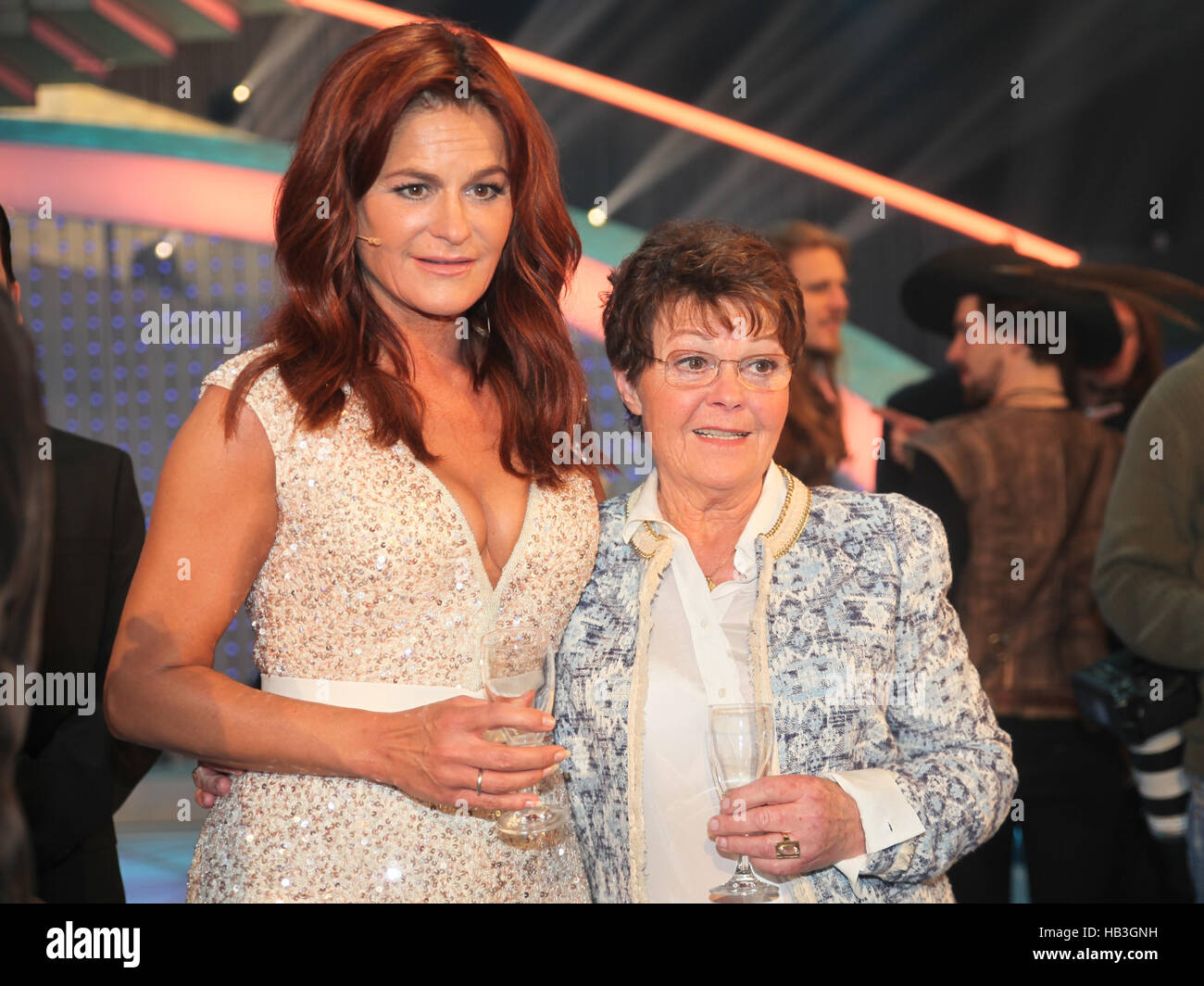 Andrea Berg mit ihrer Mutter Helga Stockfoto
