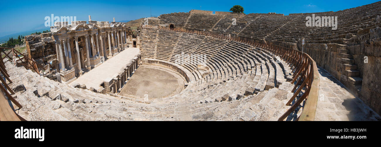 Foto des antiken Theaters in der Stadt Hierapolis Stockfoto