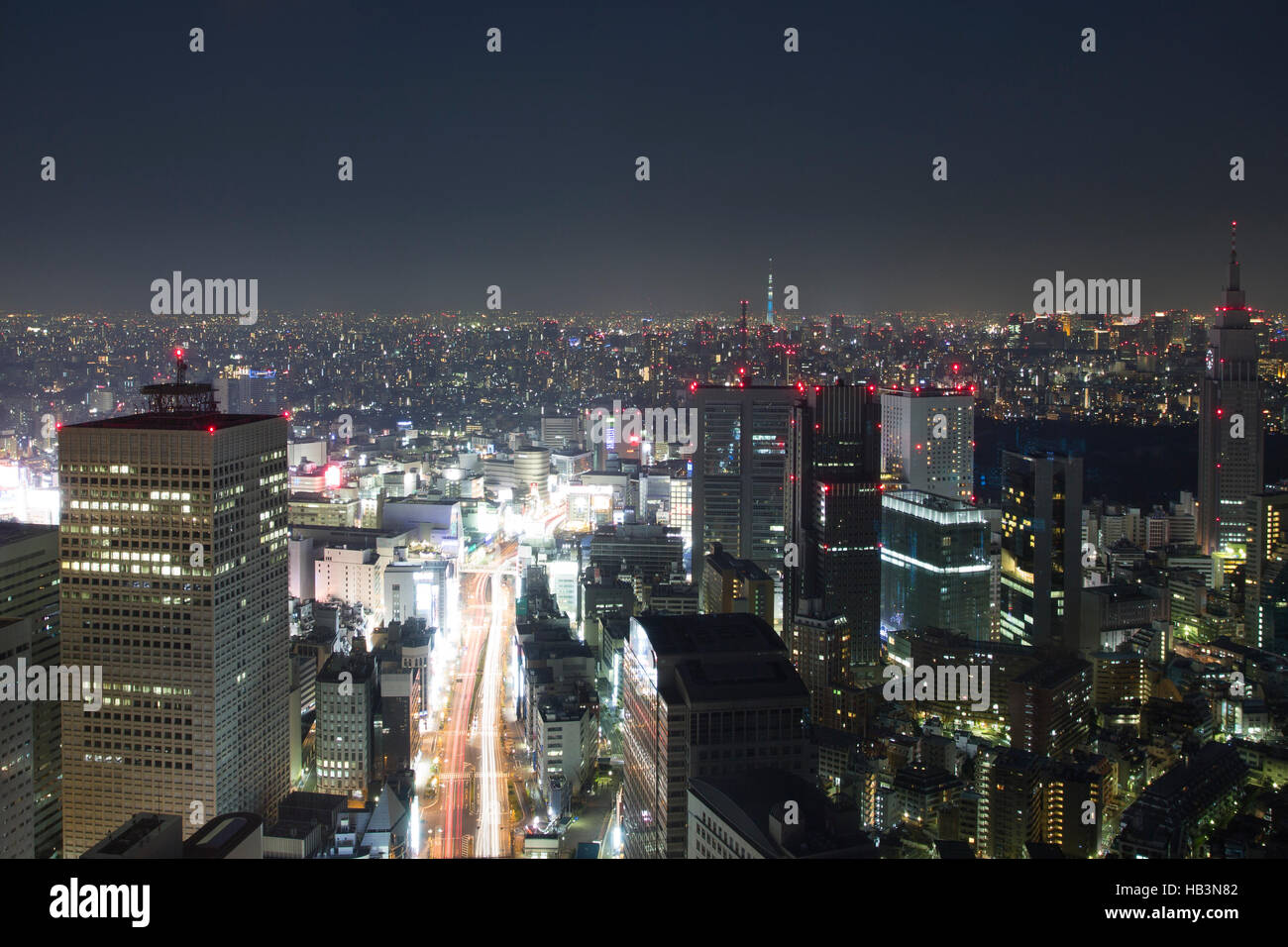 Unglaubliche Luftaufnahme von Tokio bei Nacht, Japan 2013 Stockfoto