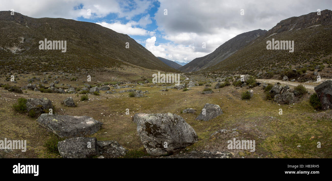 Paramo-Landschaft in der Nähe von Merida mit Wolken, Venezuela Stockfoto