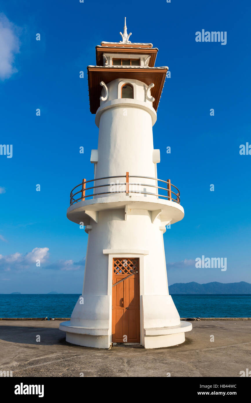 Leuchtturm und Pier auf Ko Chang Insel, Thailand Stockfoto Leuchtturm und Pier auf Ko Chang Insel, Thailand Stockfoto