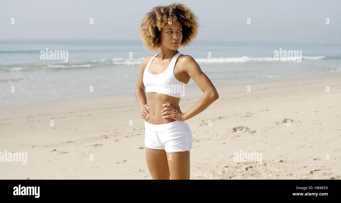 Schöne Liegewiese Frau Stockfoto