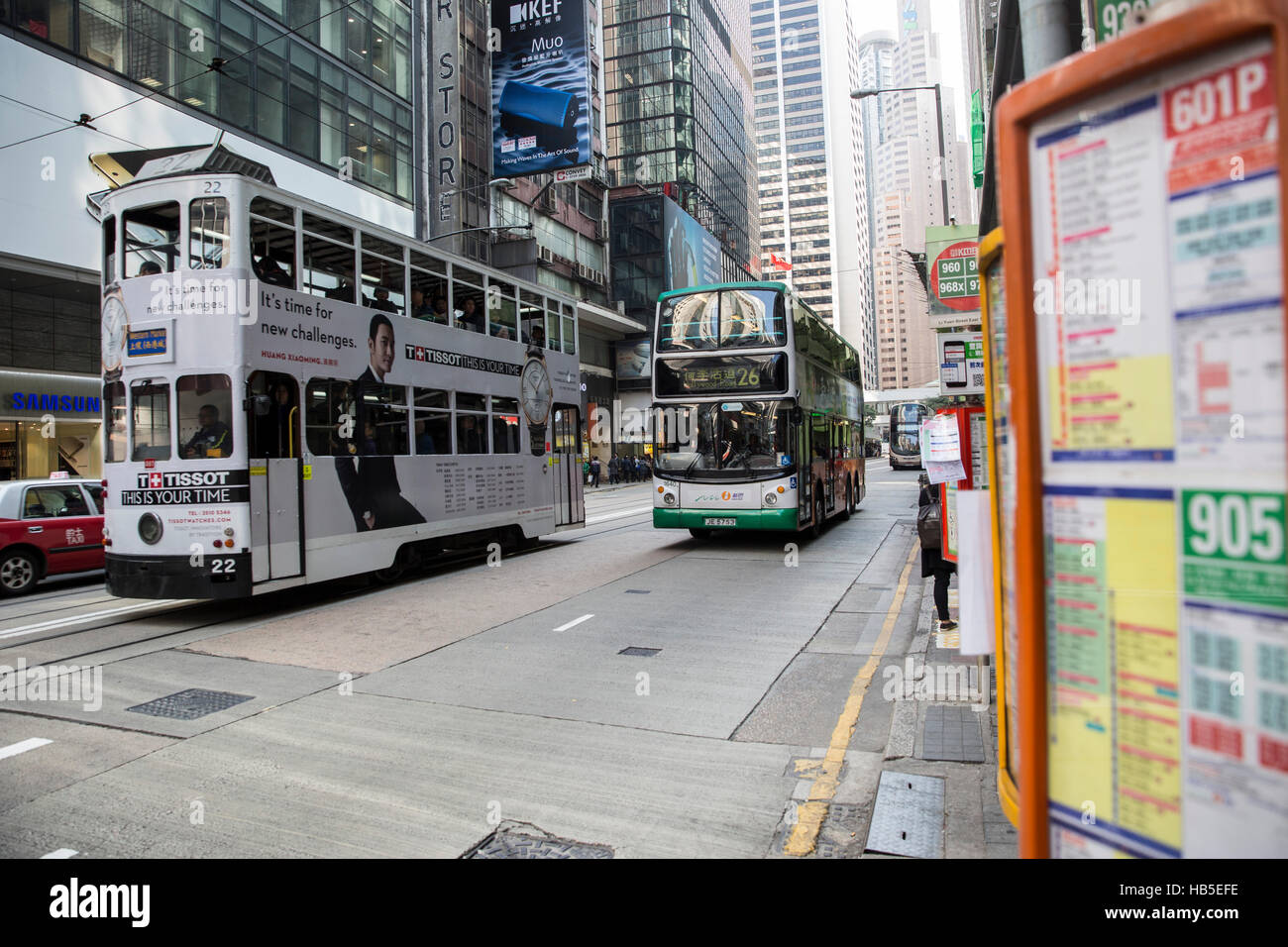 Verkehr in den Straßen von Hong Kong Stockfoto