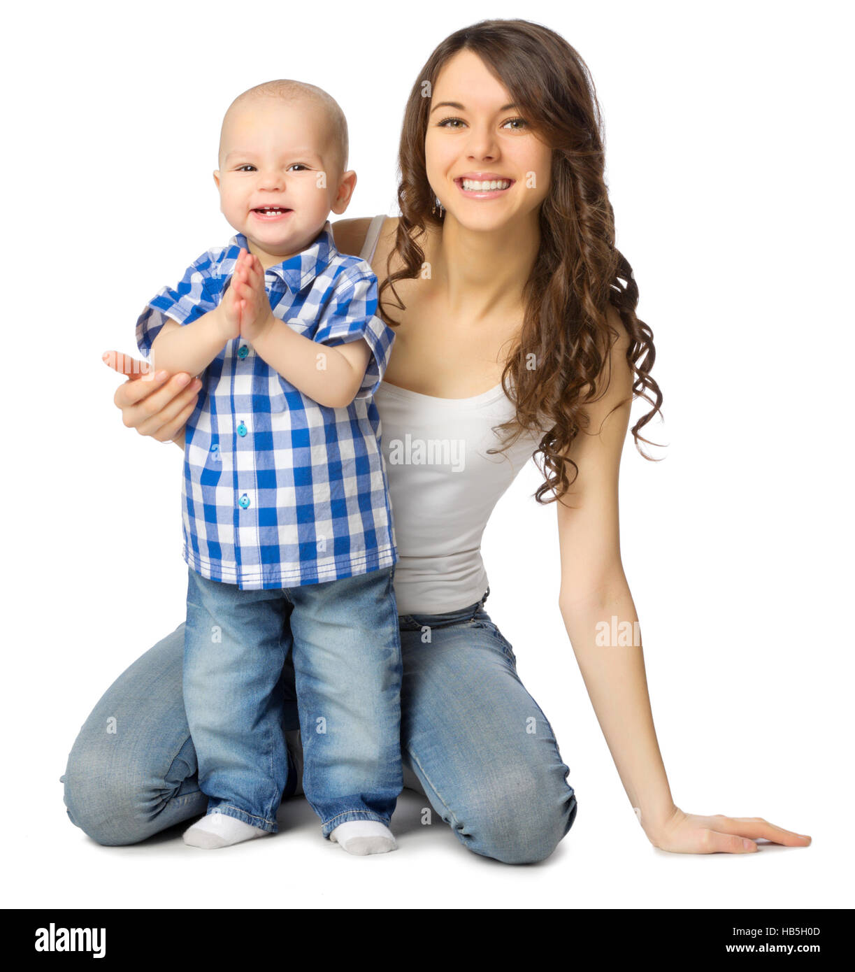 Junge Frau mit kleinen Jungen isoliert Stockfoto