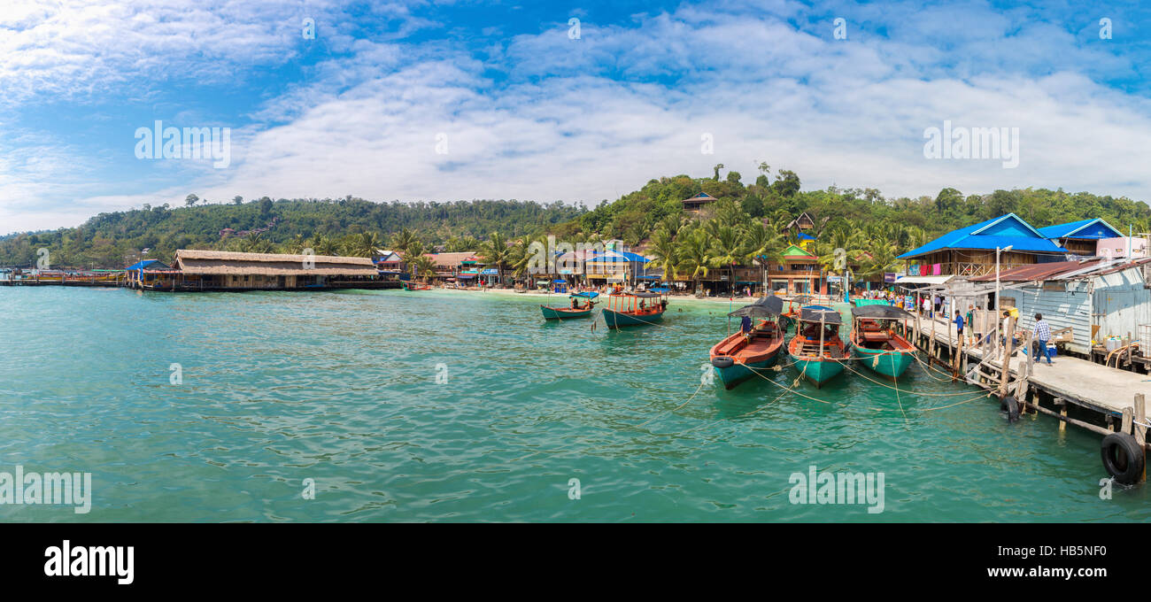 Mit Stadtblick mit Khmer Boote, Strand von Koh Rong. Kambodscha Stockfoto