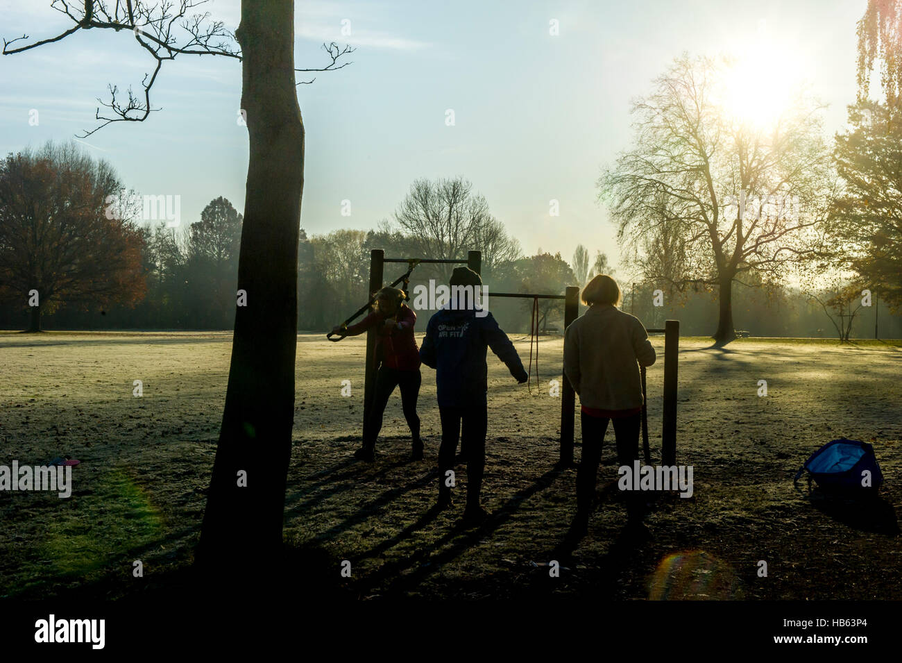 Am frühen Morgen Übung in einem Londoner park Stockfoto