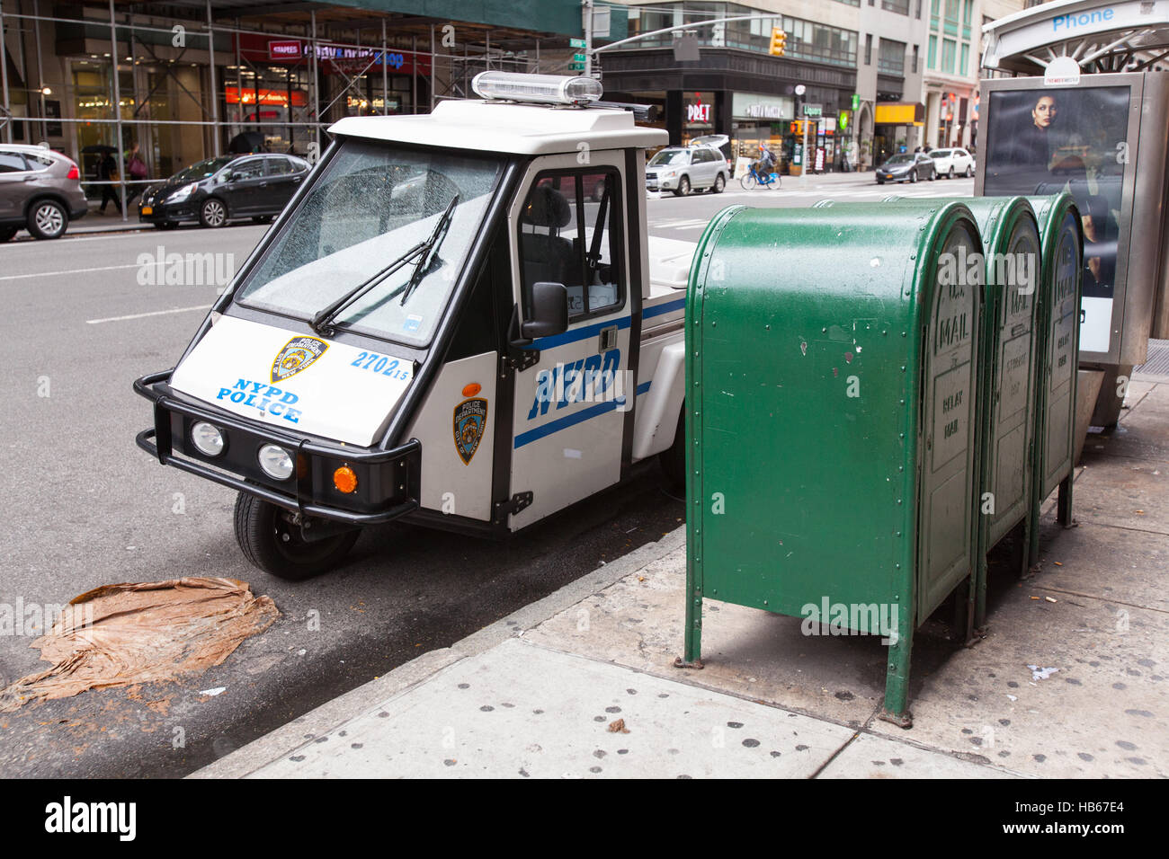 New York Polizei-Abteilung Politesse Fahrzeug ein drei Rädern Trike Seventh Avenue, New York City, Vereinigte Staaten von Amerika. Stockfoto