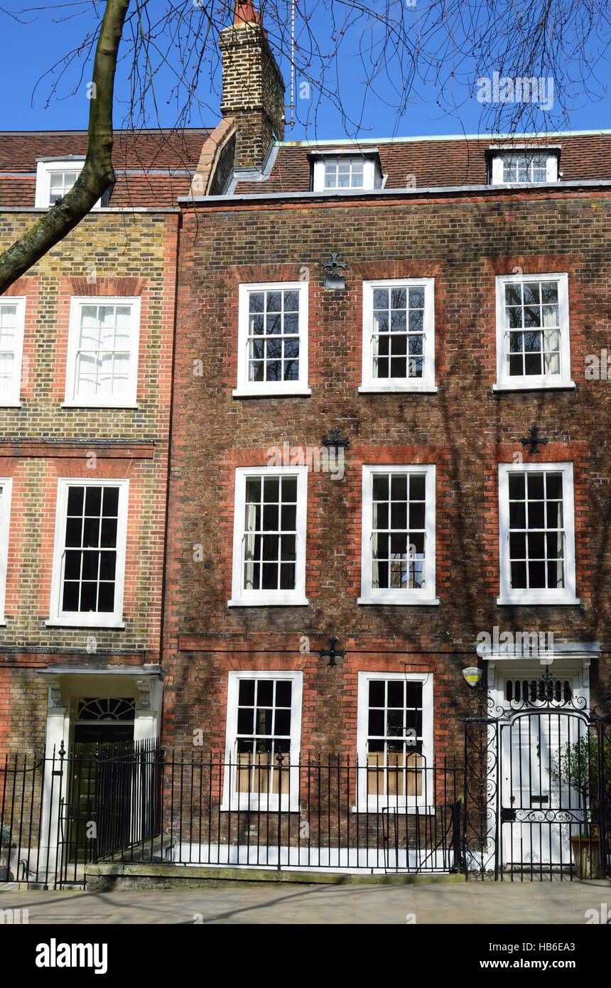 Aus rotem Backstein große Londoner Stadthaus Stockfoto