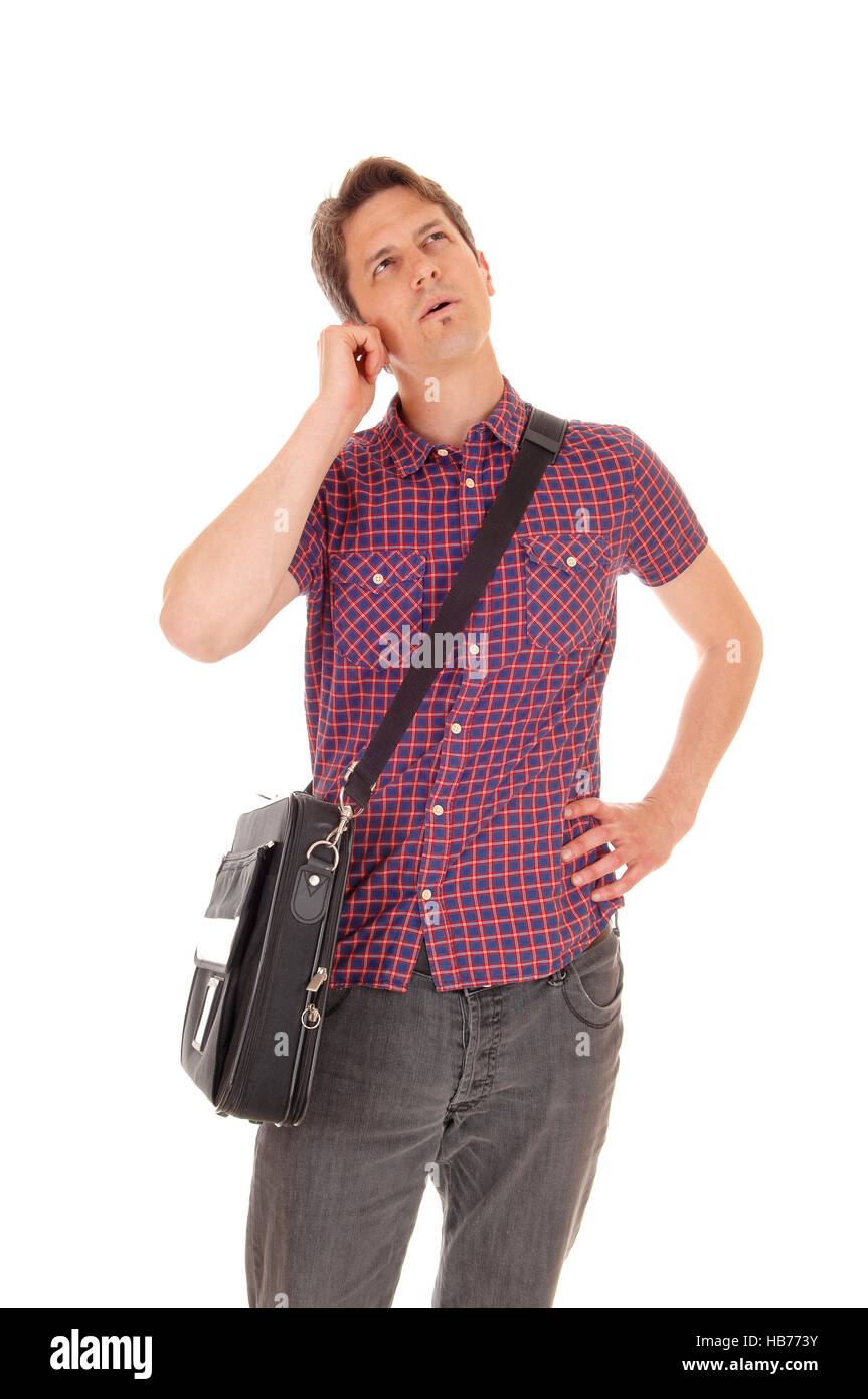 Junger Mann am Telefon sprechen. Stockfoto