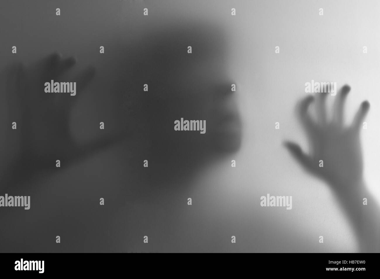 Verschwommene Gesicht einer alten Frau Stockfoto