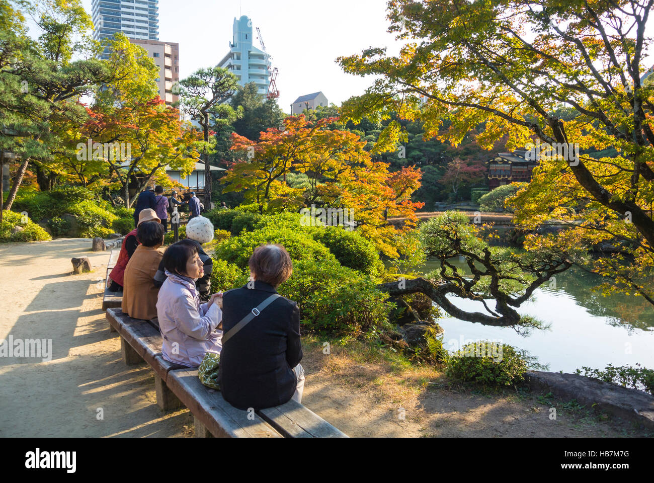 Japanische Senoir Menschen bei Sorakuen Kobe Japan Stockfoto