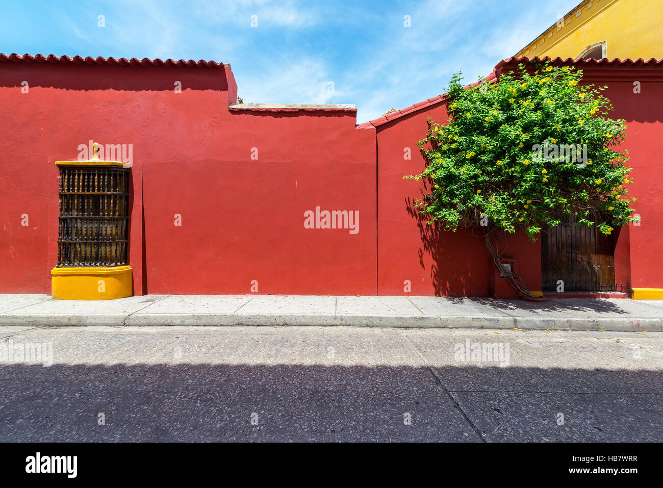 Roten Kolonialarchitektur in der kolonialen Altstadt von Cartagena, Kolumbien Stockfoto