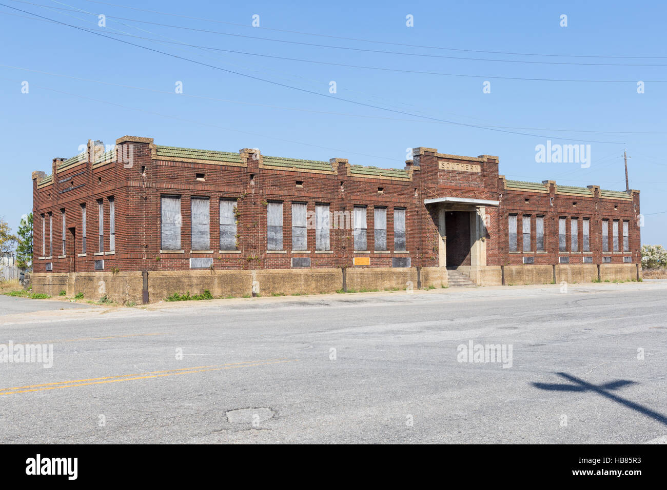 Eine verlassene Southern Railway Güterbahnhof in Mobile, Alabama. Stockfoto