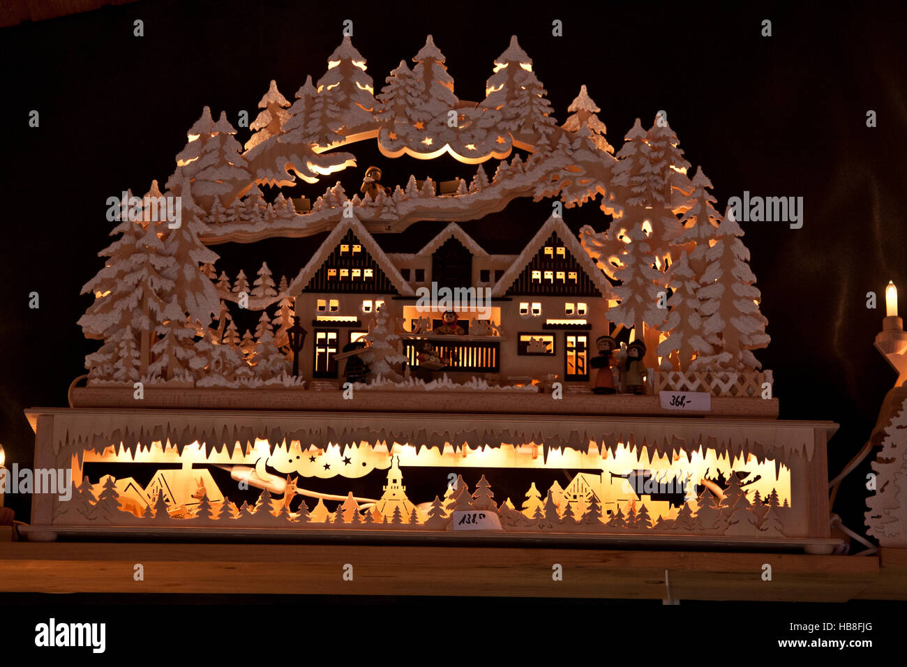 Faire Weihnachtsmarkt auf dem Ludwigsburger, Deutschland, geschnitzte